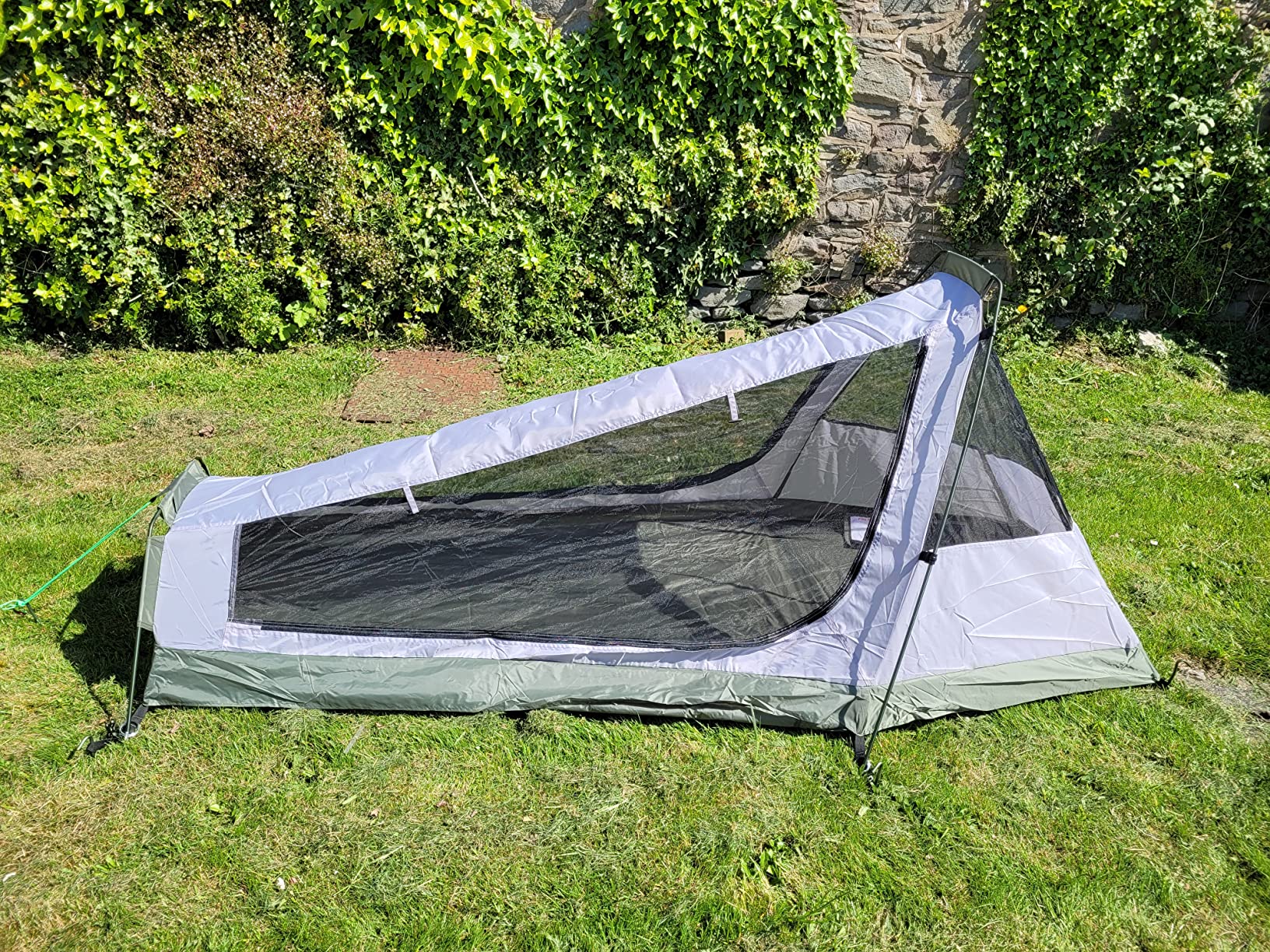 Mesh inner of the Geertop tent pitched without the fly