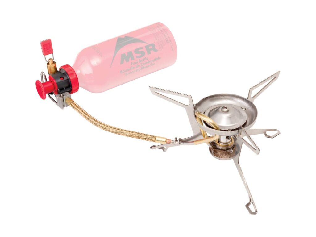 Liquid-fuel stove with a pump and a fuel bottle